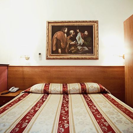 Hotel Saturnia Rom Zimmer foto