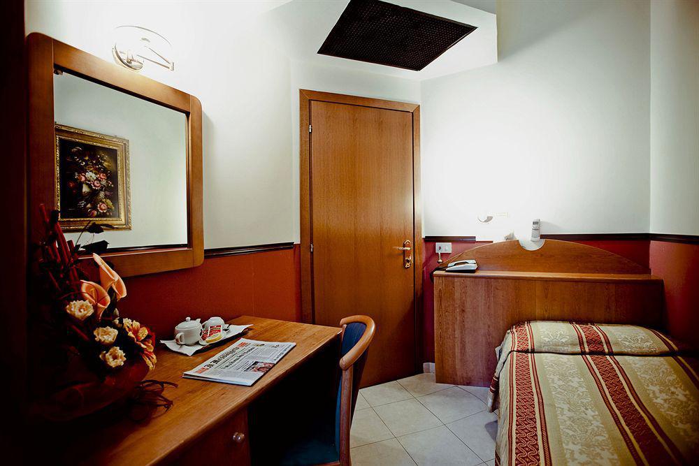 Hotel Saturnia Rom Exterior foto